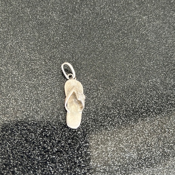 Flip flop with heart silver pendant - Picture 1 of 6